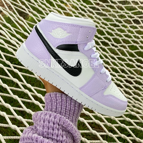 lilac air jordan 1